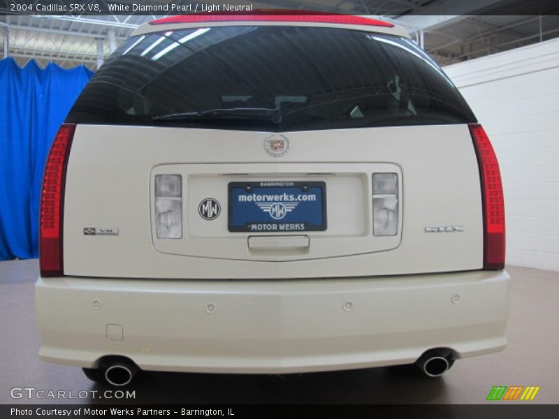 White Diamond Pearl / Light Neutral 2004 Cadillac SRX V8