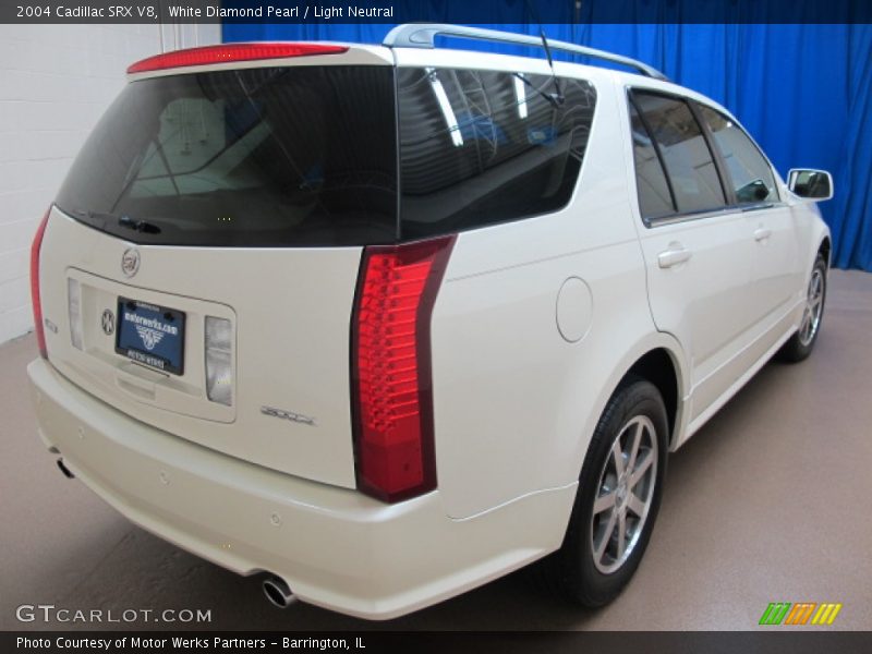 White Diamond Pearl / Light Neutral 2004 Cadillac SRX V8