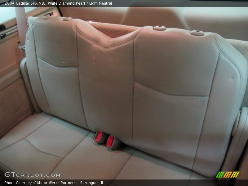 White Diamond Pearl / Light Neutral 2004 Cadillac SRX V8