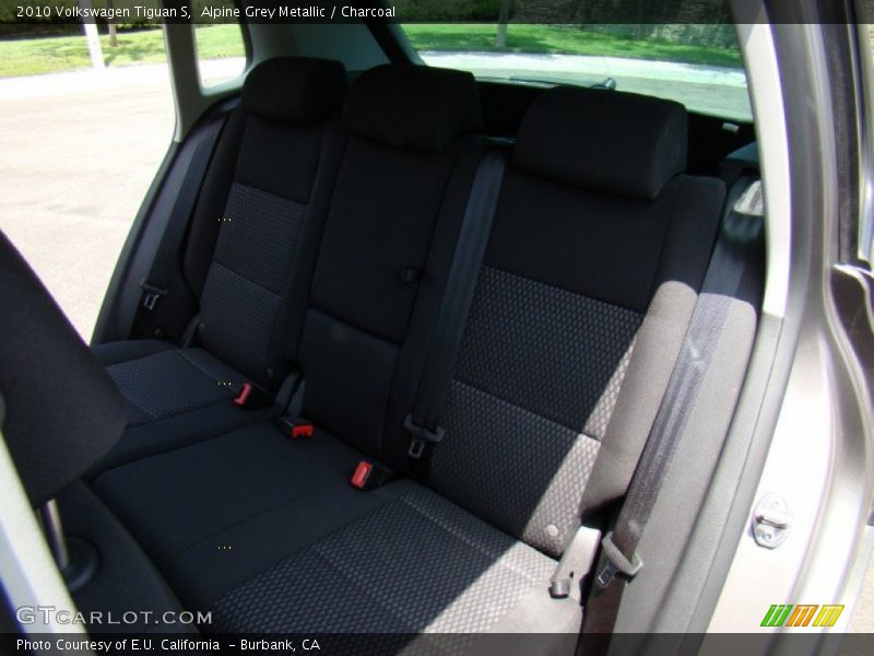 Alpine Grey Metallic / Charcoal 2010 Volkswagen Tiguan S