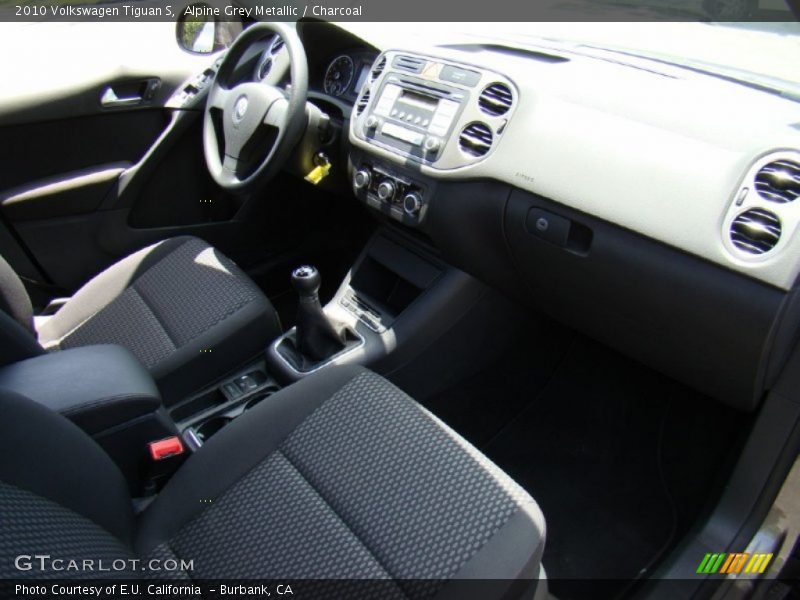 Alpine Grey Metallic / Charcoal 2010 Volkswagen Tiguan S