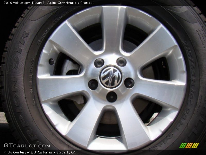 Alpine Grey Metallic / Charcoal 2010 Volkswagen Tiguan S