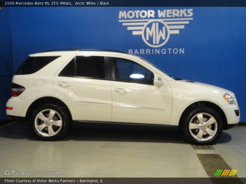 Arctic White / Black 2009 Mercedes-Benz ML 350 4Matic