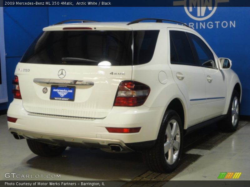 Arctic White / Black 2009 Mercedes-Benz ML 350 4Matic