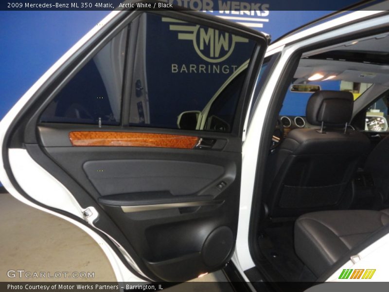Arctic White / Black 2009 Mercedes-Benz ML 350 4Matic