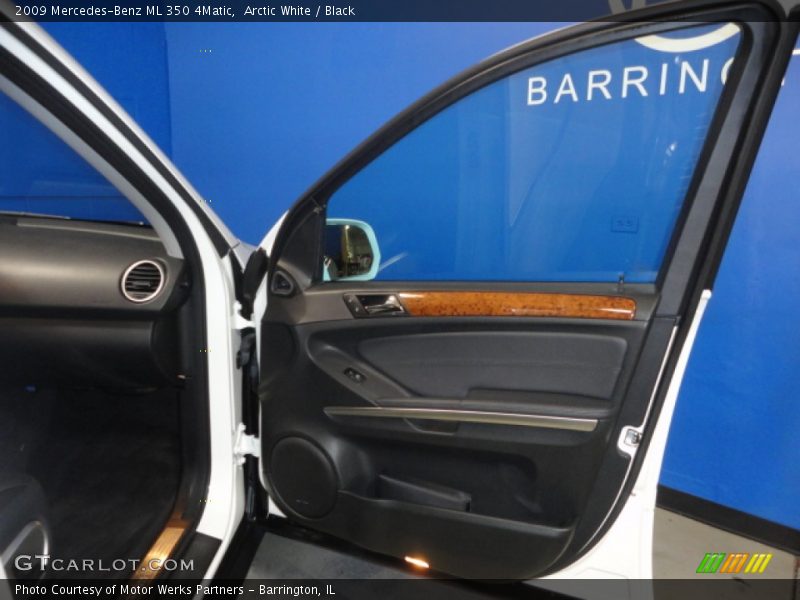 Arctic White / Black 2009 Mercedes-Benz ML 350 4Matic