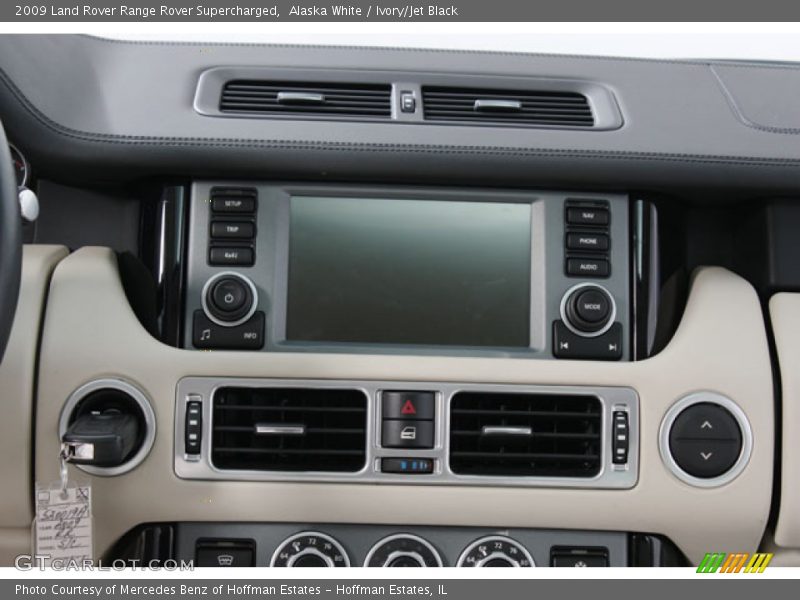Alaska White / Ivory/Jet Black 2009 Land Rover Range Rover Supercharged