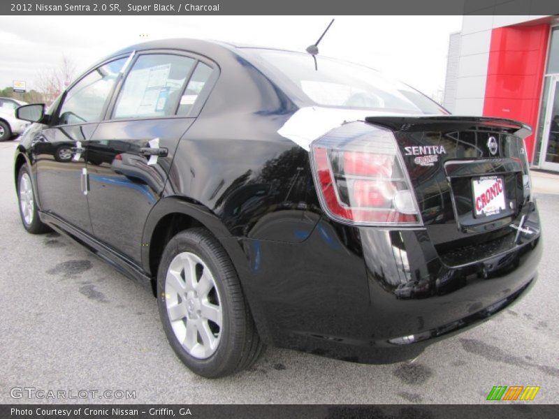 Super Black / Charcoal 2012 Nissan Sentra 2.0 SR