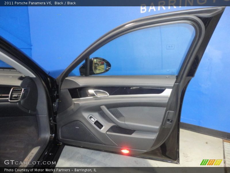 Black / Black 2011 Porsche Panamera V6