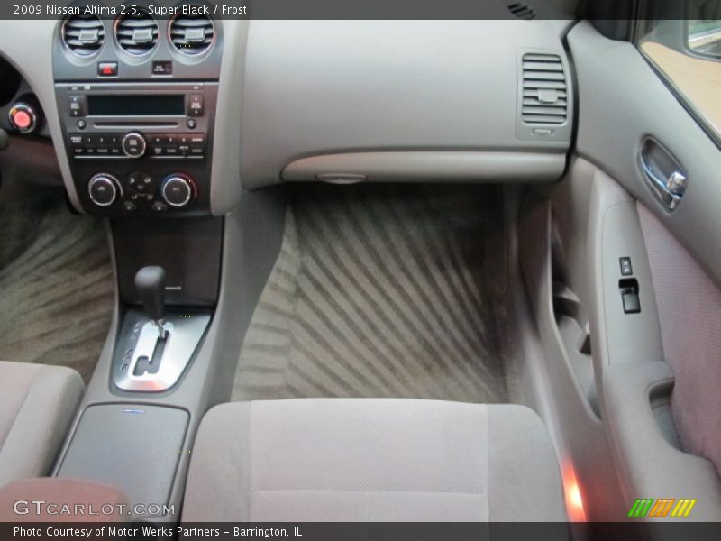 Super Black / Frost 2009 Nissan Altima 2.5