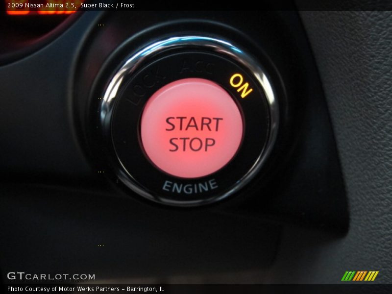 Super Black / Frost 2009 Nissan Altima 2.5