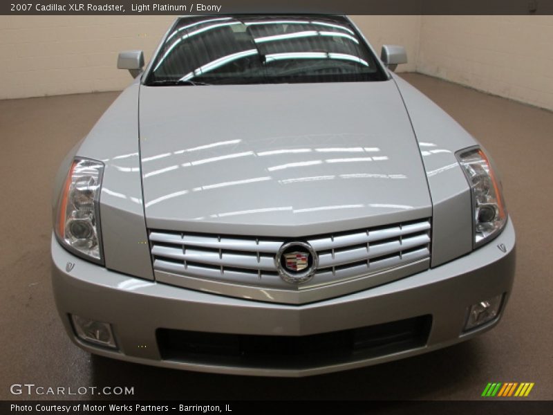 Light Platinum / Ebony 2007 Cadillac XLR Roadster