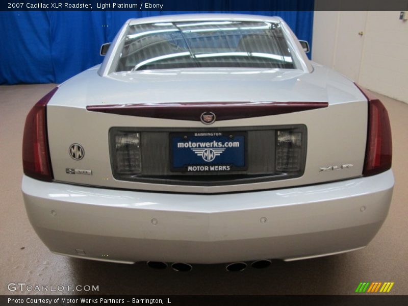 Light Platinum / Ebony 2007 Cadillac XLR Roadster