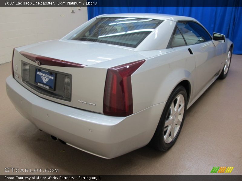 Light Platinum / Ebony 2007 Cadillac XLR Roadster