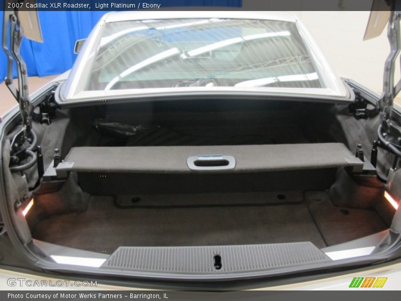  2007 XLR Roadster Trunk