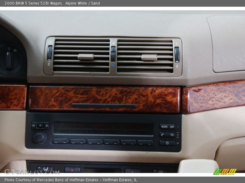 Alpine White / Sand 2000 BMW 5 Series 528i Wagon