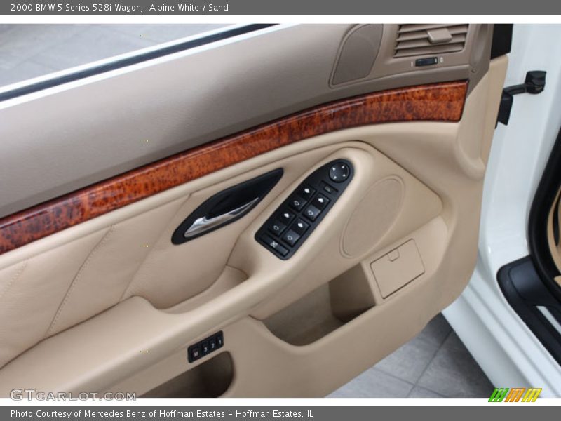 Alpine White / Sand 2000 BMW 5 Series 528i Wagon