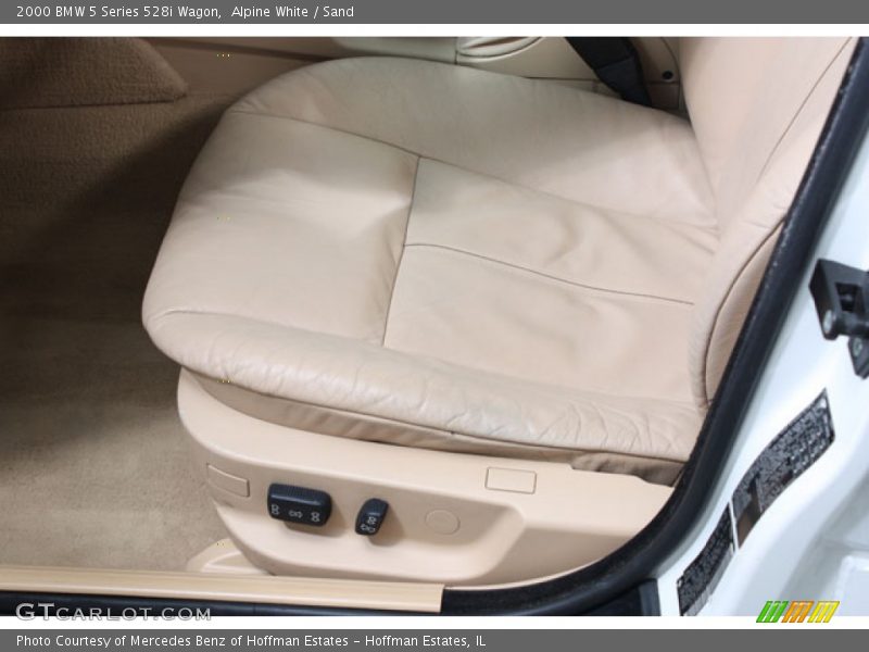 Alpine White / Sand 2000 BMW 5 Series 528i Wagon