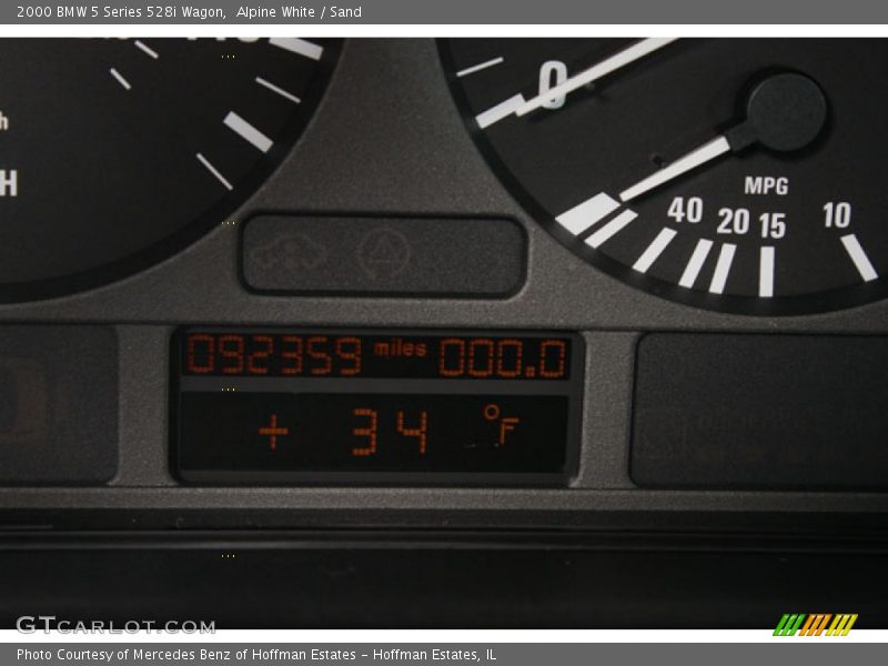 Alpine White / Sand 2000 BMW 5 Series 528i Wagon