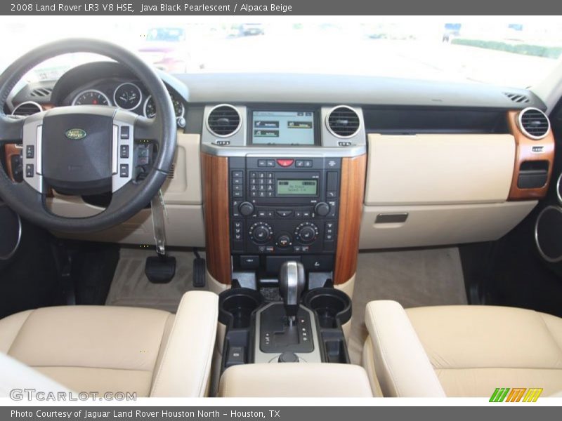 Dashboard of 2008 LR3 V8 HSE