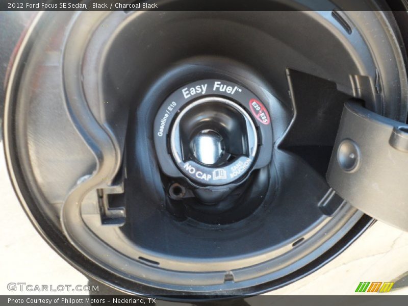 Black / Charcoal Black 2012 Ford Focus SE Sedan