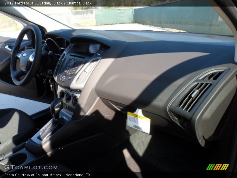 Black / Charcoal Black 2012 Ford Focus SE Sedan