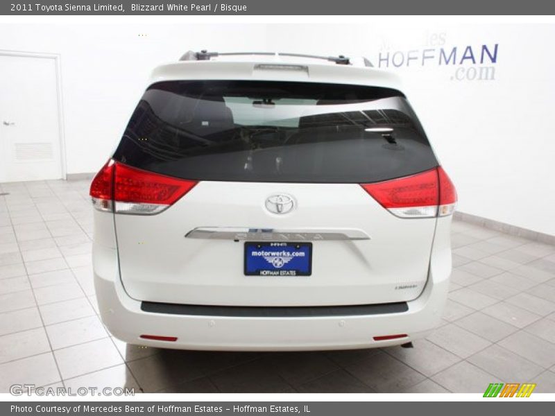 Blizzard White Pearl / Bisque 2011 Toyota Sienna Limited