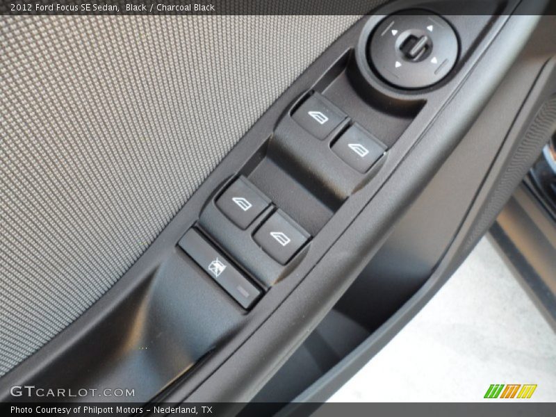 Black / Charcoal Black 2012 Ford Focus SE Sedan
