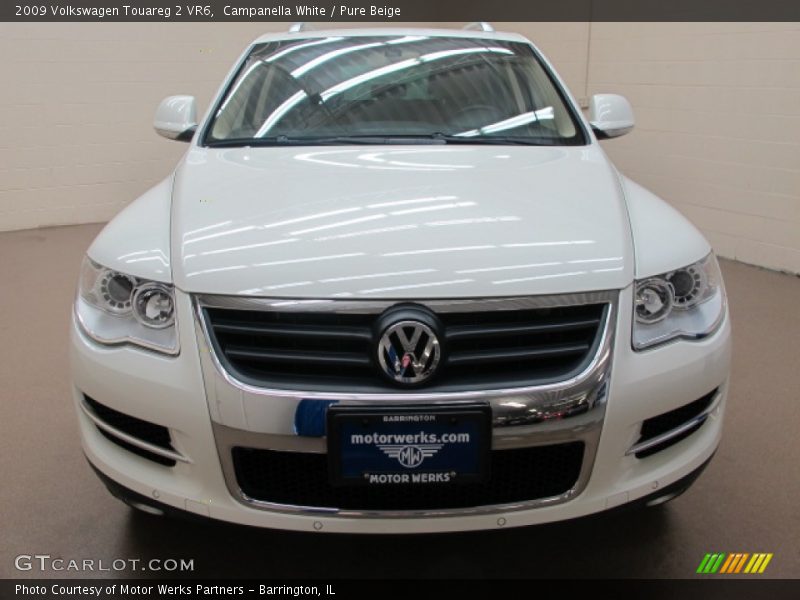 Campanella White / Pure Beige 2009 Volkswagen Touareg 2 VR6
