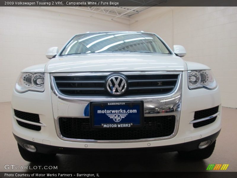 Campanella White / Pure Beige 2009 Volkswagen Touareg 2 VR6