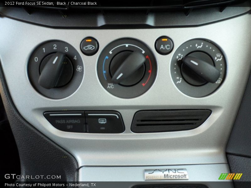 Black / Charcoal Black 2012 Ford Focus SE Sedan