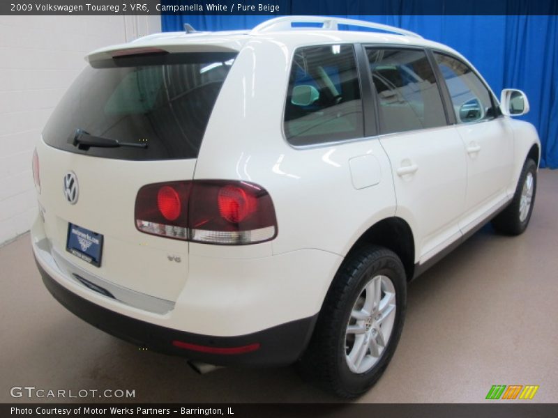 Campanella White / Pure Beige 2009 Volkswagen Touareg 2 VR6