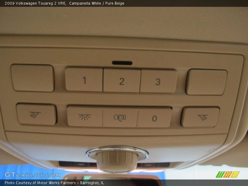 Campanella White / Pure Beige 2009 Volkswagen Touareg 2 VR6