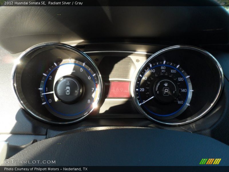 Radiant Silver / Gray 2012 Hyundai Sonata SE