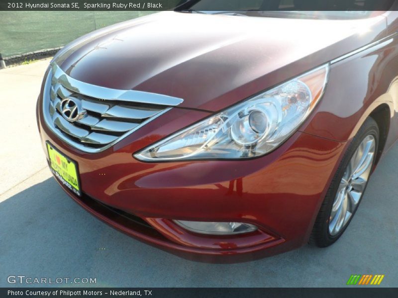 Sparkling Ruby Red / Black 2012 Hyundai Sonata SE