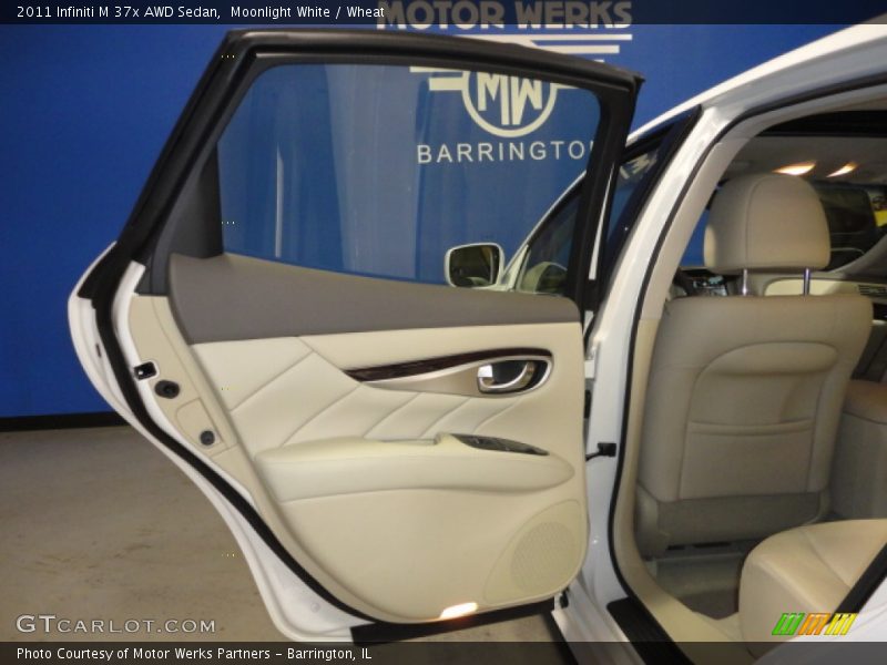 Moonlight White / Wheat 2011 Infiniti M 37x AWD Sedan