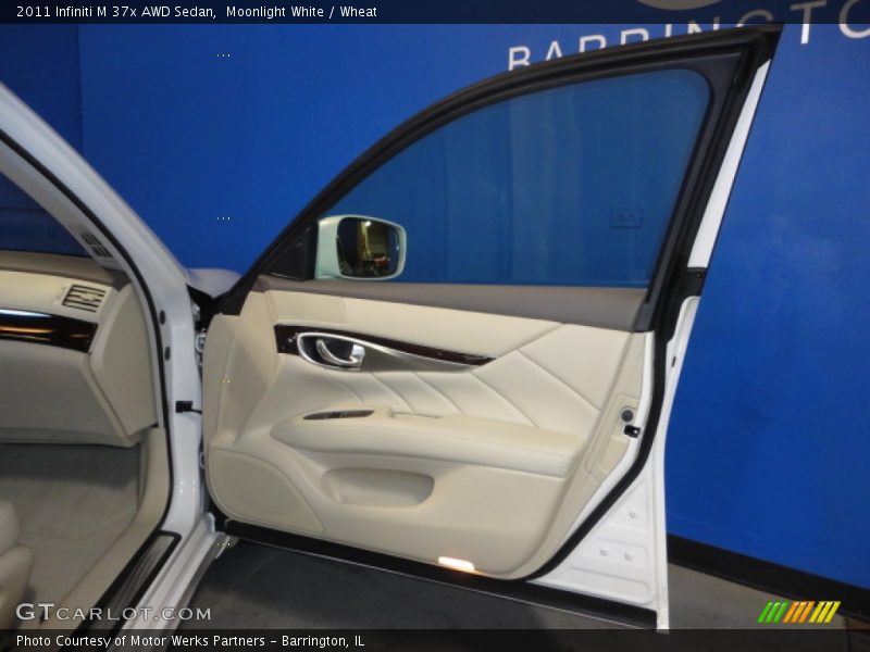 Moonlight White / Wheat 2011 Infiniti M 37x AWD Sedan