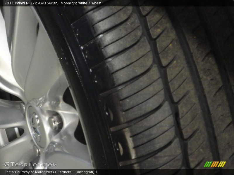 Moonlight White / Wheat 2011 Infiniti M 37x AWD Sedan