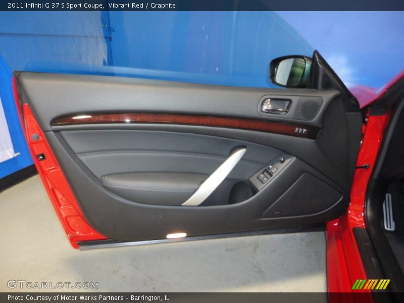 Door Panel of 2011 G 37 S Sport Coupe