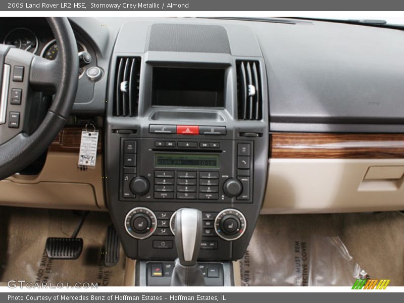 Stornoway Grey Metallic / Almond 2009 Land Rover LR2 HSE