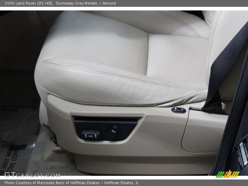 Stornoway Grey Metallic / Almond 2009 Land Rover LR2 HSE
