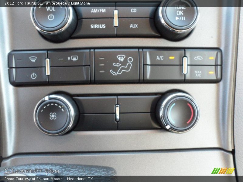 Controls of 2012 Taurus SE