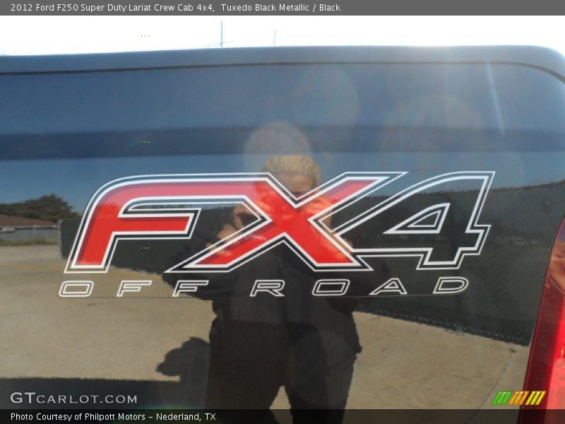 Tuxedo Black Metallic / Black 2012 Ford F250 Super Duty Lariat Crew Cab 4x4