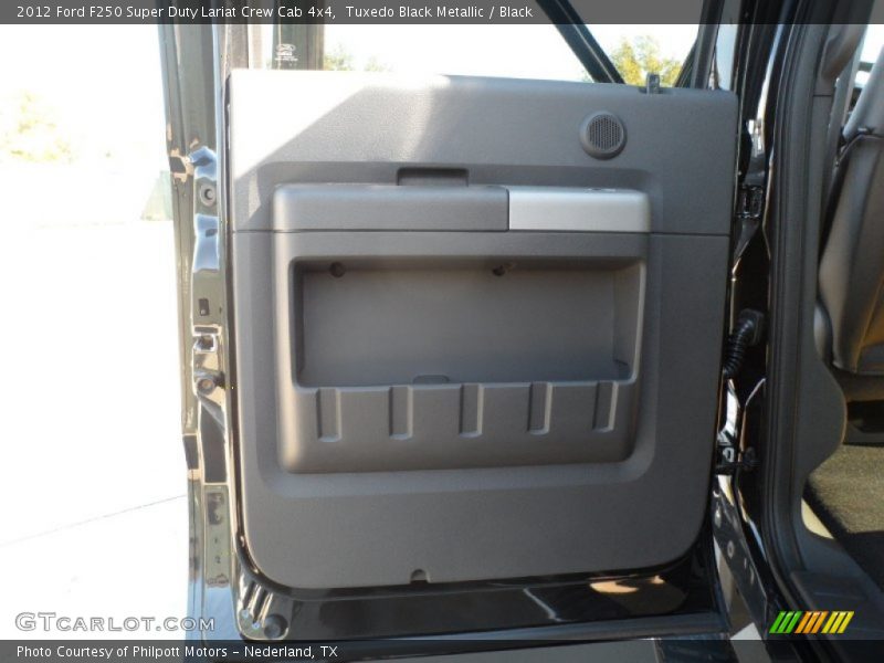 Tuxedo Black Metallic / Black 2012 Ford F250 Super Duty Lariat Crew Cab 4x4