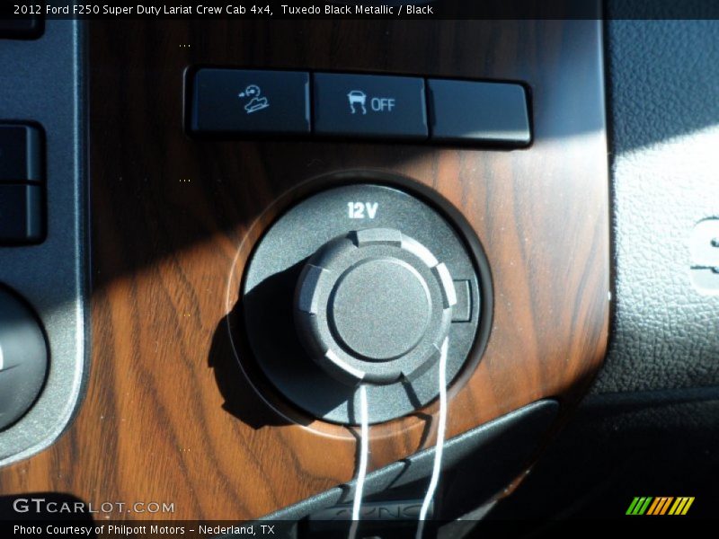 Tuxedo Black Metallic / Black 2012 Ford F250 Super Duty Lariat Crew Cab 4x4