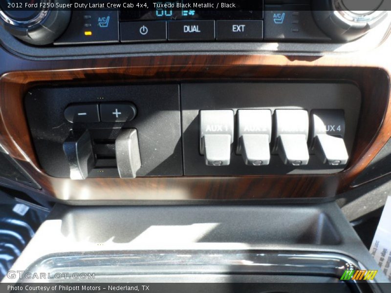 Tuxedo Black Metallic / Black 2012 Ford F250 Super Duty Lariat Crew Cab 4x4