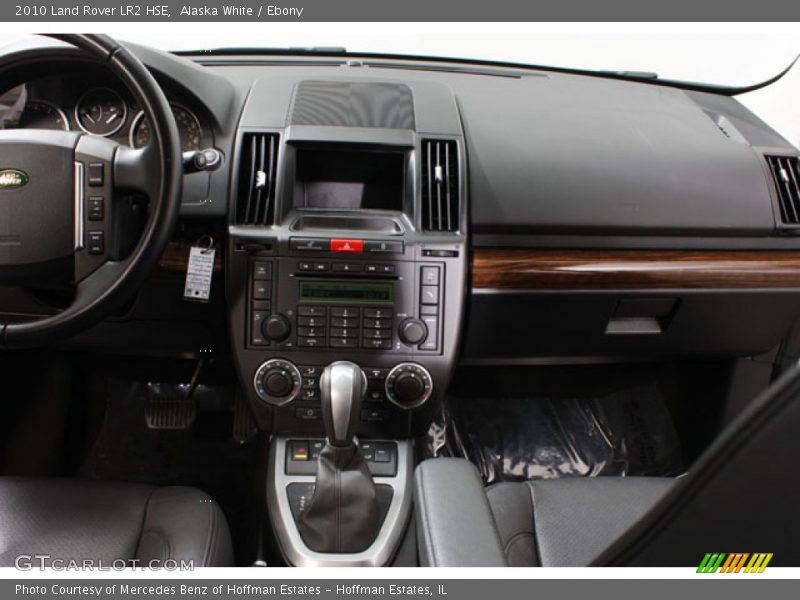 Alaska White / Ebony 2010 Land Rover LR2 HSE