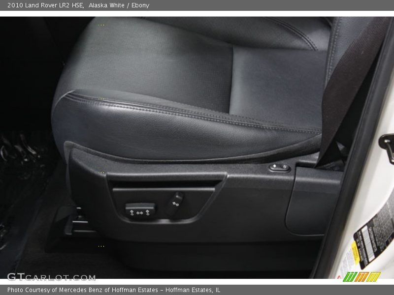 Alaska White / Ebony 2010 Land Rover LR2 HSE