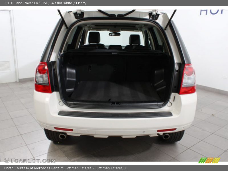 Alaska White / Ebony 2010 Land Rover LR2 HSE