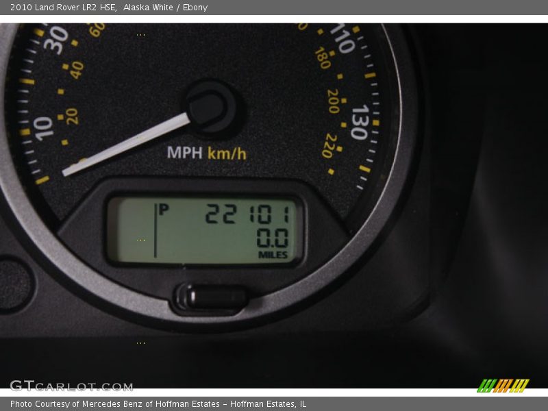 Alaska White / Ebony 2010 Land Rover LR2 HSE
